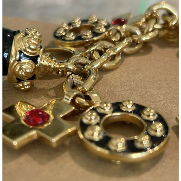 RARE St. John Signature Emblem Charm Bracelet Toggle Runway Gold +BONUS Earrings - Picture 2 of 9
